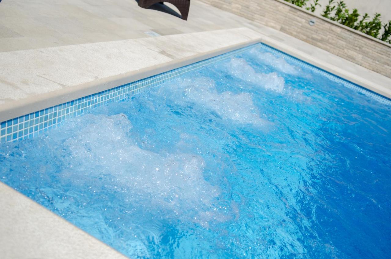 Apartments Sutalo 2 ซัฟทัท ภายนอก รูปภาพ